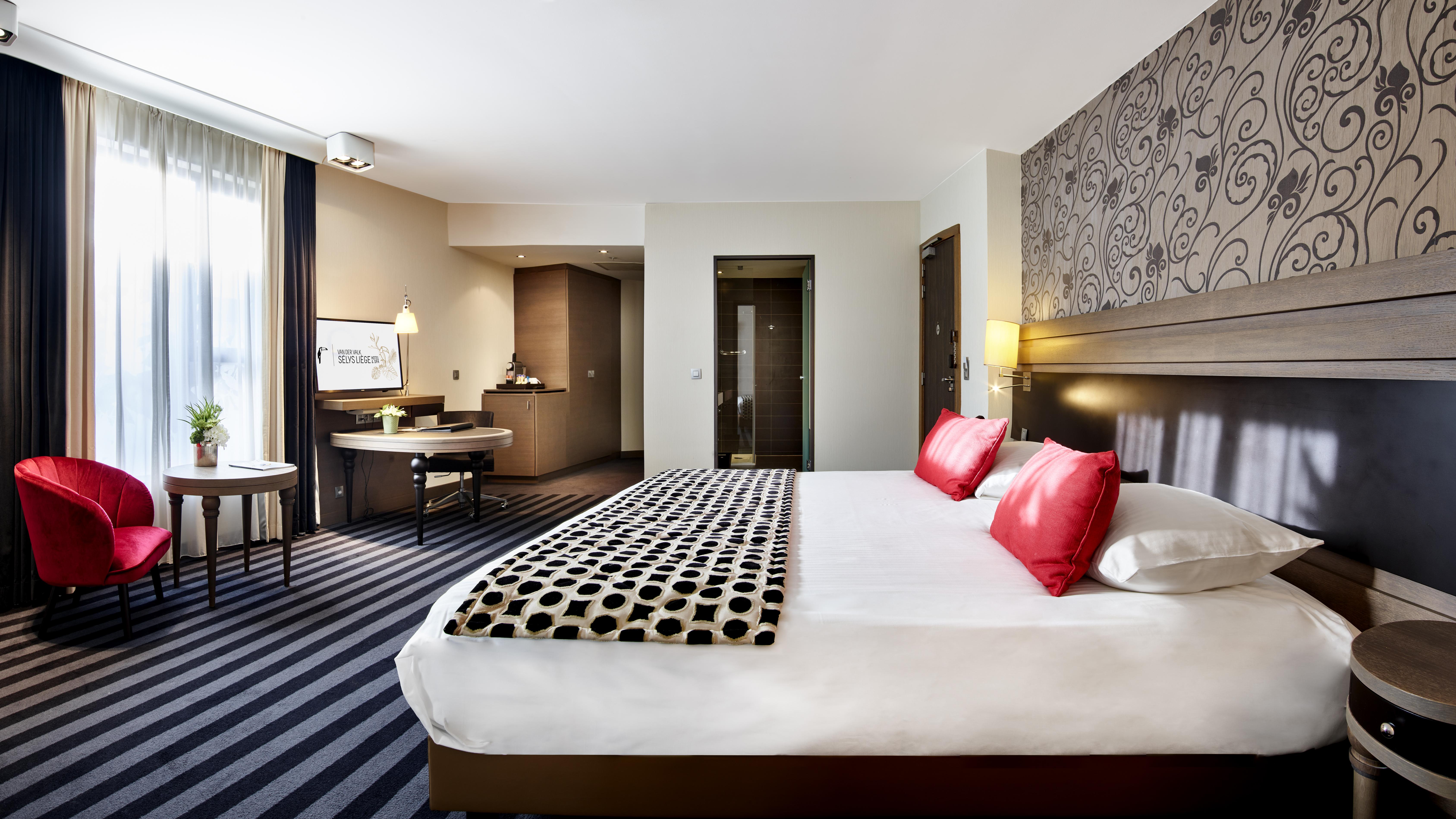 เล กงต์ เดอ เมียง Hotel เลียจ ภายนอก รูปภาพ